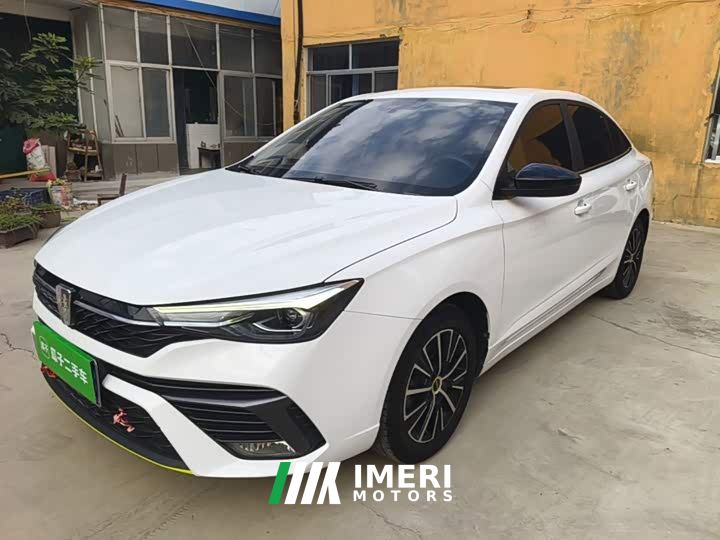 SAIC MG i5 1.5L Manual Diamond Edition