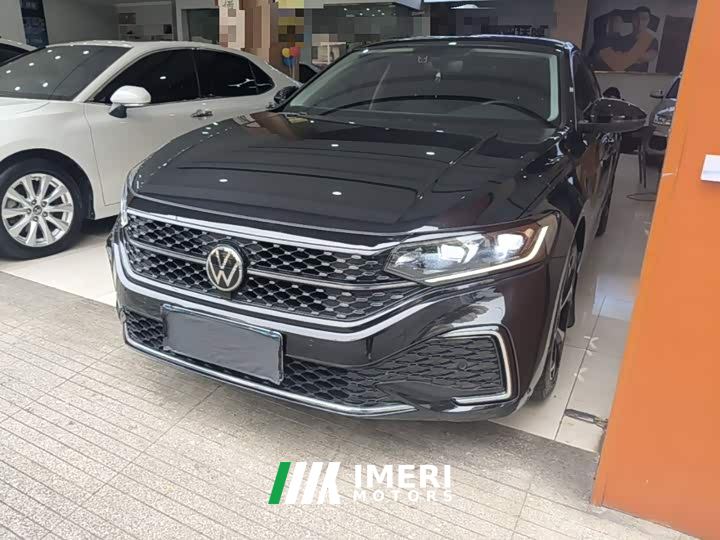 Volkswagen Passat 380TSI Starry Sky Dragon Ascendant Edition