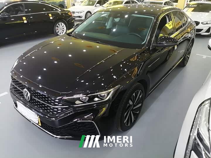 Volkswagen Passat 330TSI Starry Sky Luxury Edition - ავტომობილი ჩინეთიდან