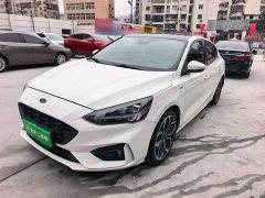 Ford Focus Sedan EcoBoost 180 Automatic ST Line - ფოტო 1