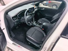 Ford Focus Sedan EcoBoost 180 Automatic ST Line - ფოტო 14