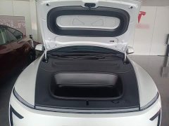 Tesla Model Y L Long Range All-Wheel Drive - фото 19