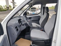 Wuling Yangguang 300km Comfort Passenger Van 60kW - ფოტო 14