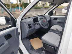 Wuling Yangguang 300km Comfort Passenger Van 60kW - ფოტო 15