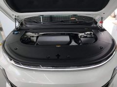 Li Auto L6 Pro - ფოტო 19
