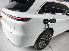 Li Auto L6 Pro - ფოტო 6