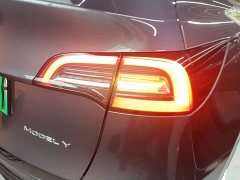 Tesla Model Y Long Range All-Wheel Drive - фото 7