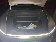 Tesla Model Y Rear-Wheel Drive - ფოტო 10