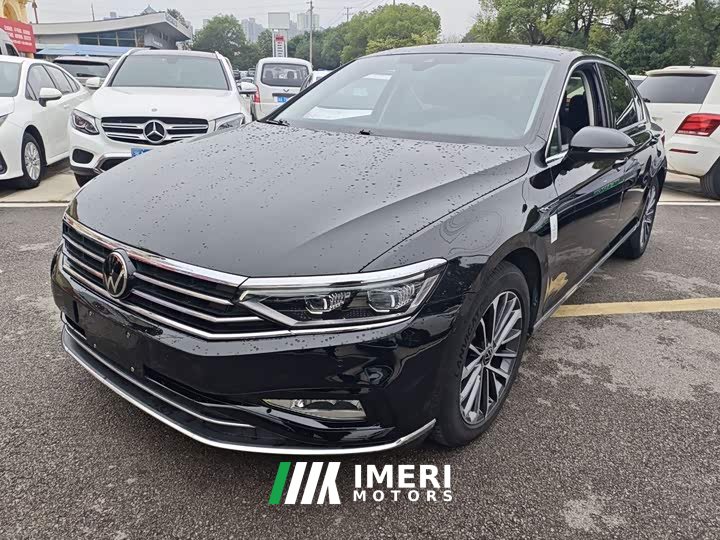 Volkswagen Magotan 380TSI DSG Luxury - car from China