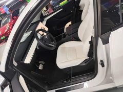 Tesla Model Y Performance All-Wheel Drive - ფოტო 14