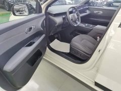 Hyundai EO Yige Two-Wheel Drive TECH 64.2kWh - ფოტო 15