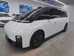 Li Auto Li Xiang MEGA Ultra - ფოტო 1
