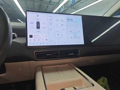 Li Auto Li Xiang MEGA Ultra - ფოტო 12