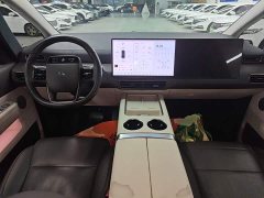 Li Auto Li Xiang MEGA Ultra - ფოტო 9