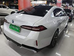 BMW i5 eDrive 35L M Sport Package - ფოტო 6