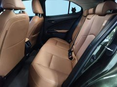 Lexus UX New Energy 300e Pure Joy Edition - ფოტო 16