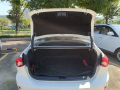 Ford Focus Sedan EcoBoost 180 Automatic ST Line - фото 18