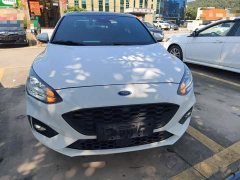 Ford Focus Sedan EcoBoost 180 Automatic ST Line - фото 2