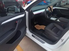 Tesla Model Y Rear-Wheel Drive - ფოტო 15