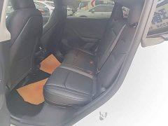 Tesla Model Y Rear-Wheel Drive - ფოტო 16