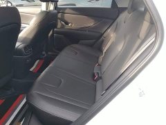 Hyundai Elantra 1.5L CVT Luxury - ფოტო 16