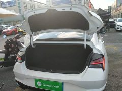 Hyundai Elantra 1.5L CVT Luxury - ფოტო 18