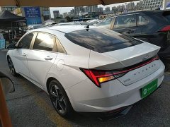 Hyundai Elantra 1.5L CVT Luxury - ფოტო 4