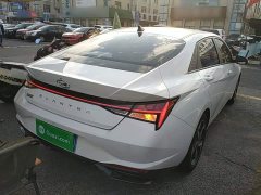 Hyundai Elantra 1.5L CVT Luxury - ფოტო 6
