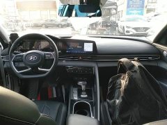 Hyundai Elantra 1.5L CVT Luxury - ფოტო 9