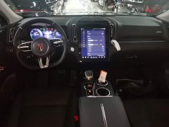FAW Red Flag HS3 PHEV 117km Dynamic Edition - ფოტო 9