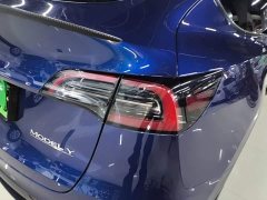 Tesla Model Y Long Range All-Wheel Drive - ფოტო 7