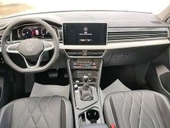 Volkswagen Tiguan L Outstanding Edition 300TSI Automatic FWD Dragon Ascendant Version - photo 9