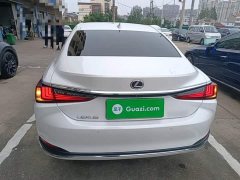 Lexus ES 260 Excellence Edition - ფოტო 5