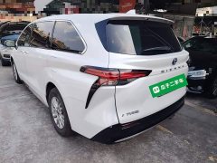 Toyota Sienna 2.5L Hybrid Premium Edition - фото 4