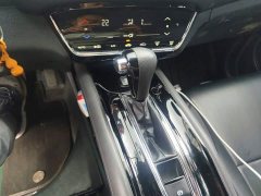Honda Vezel 220 TURBO CVT Elite - ფოტო 6