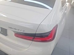 BMW 3 Series 325Li M Sport Package - ფოტო 7