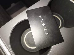 Tesla Model Y Standard Range RWD - ფოტო 8