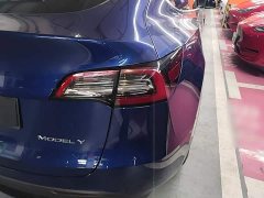 Tesla Model Y Long Range All-Wheel Drive - ფოტო 7