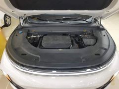 Li Auto L7 Pro - ფოტო 19