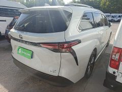 Toyota Sienna 2.5L Hybrid Comfort Edition - ფოტო 6