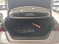 Toyota Avalon Dual-Engine 2.0L Elite Edition - ფოტო 18