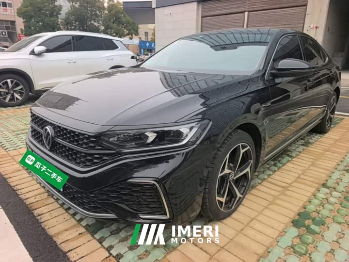 Volkswagen Passat 380TSI Starry Sky Elite