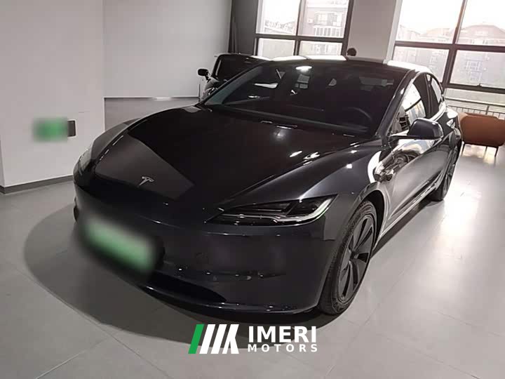 Tesla Model 3 Rear-Wheel Drive