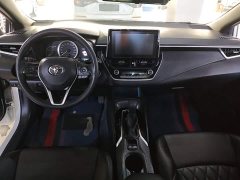 Toyota Corolla Hybrid 1.8H E-CVT Luxury - ფოტო 9