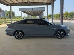 Hyundai Elantra 1.5L CVT Luxury - ფოტო 3
