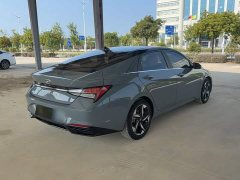 Hyundai Elantra 1.5L CVT Luxury - ფოტო 4