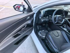 Hyundai Elantra 1.5L CVT Luxury - ფოტო 15