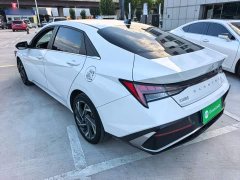 Hyundai Elantra 1.5L CVT Luxury - ფოტო 4