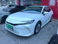 Toyota Camry Hybrid 2.0HE Elite - фото 1