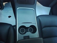 Tesla Model Y Standard Range RWD - ფოტო 13